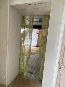 Maison en pierre, 167m², avec grange sur 730m² de terrain 112 000 €