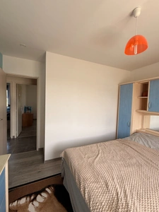 Pavillon de plain pied 136m², de 2012, 5 chambres, sur terrain de 1719m² 229 000 €