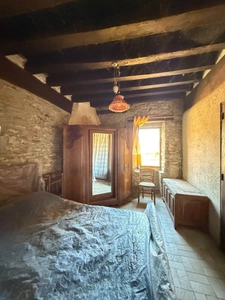 EN EXCLUSIVITE ! Maison en pierre à restaurer 72m² sur terrain de 205m², 19 000 €