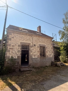 Ensemble de 2 maisons à restaurer + grange 26 500 €