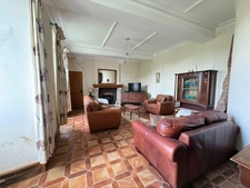 EN EXCLUSIVITE Très belle propriété de 215m² avec piscine et dépendances sur 3000 m² de terrain 199 990 €