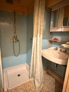 Maison en pierre, 65m², 2 chambres avec garage et dépendance, 29 500 €