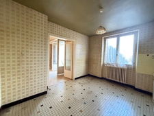 Pavillon de 117m² sur sous sol, 3 chambres avec possibilité d'agrandissement, terrain de 1733m2 109 500 €