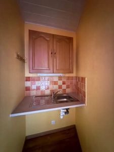En exclusivite ! Maison de village, 300m², 10 chambres avec dépendances sur 3489m² de terrain 178 500 €