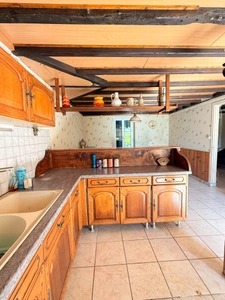 Maison en pierre 105m², 3 chambres sur 1 hectare de terrain + 3ha de terrain indépendants supplémentaires 78 000 €