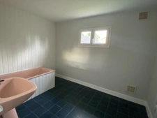 Maison de ville restaurée, 106m2 avec garage sur terrain 283m²  79 400 €