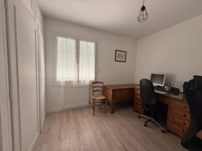 Pavillon sur sous sol de 170m², 5 chambres, piscine sur terrain de 2000m² 197 000 €