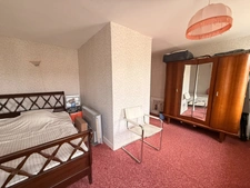 Maison de caractère en pierre, 121 m², 5 chambres avec belles dépendances sur 6 688 m² de terrain 148 500 €