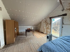 EN EXCLUSIVITE ! Maison de village, 110m², 4 pièces, avec dépendances sur terrain de 8783 m² 76 000 €