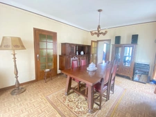 Maison de village, 103m², 3 chambres, terrasse et jardinet avec 2 garages 59 900 €