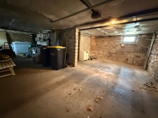 EN EXCLUSIVITE ! Pavillon de 95m² surélevé sur sous sol, rénové, sur terrain de 562m² 117 500 €