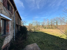 EN EXCLUSIVITE ! Maison en pierre de 115m2 + dépendances sur 4079m2 de terrain 89 990 €