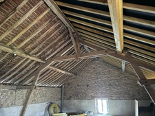 Maison en pierre de 151m2, mitoyenne, 4 chambres avec dépendance, terrain 1524m² 68 000 €