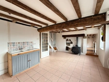 EN EXCLUSIVITE ! Maison en pierre, 88m², 2 chambres, sur 975m² de terrain 84 990 €
