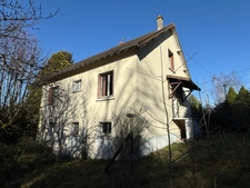 Pavillon de 117m² sur sous sol, 3 chambres avec possibilité d'agrandissement, terrain de 1733m2 109 500 €