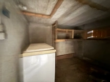 Pavillon élevé sur sous sol, 79m², 3 chambres sur 626m² de terrain 54 000 €