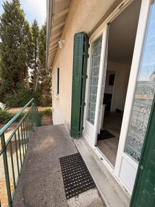 EN EXCLUSIVITE ! Pavillon de 95m² surélevé sur sous sol, rénové, sur terrain de 562m² 117 500 €