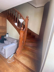 Demeure de 284m², 11 pièces, 7 chambres avec 600m² de dépendances, terrain de 2200m² 211 000 €