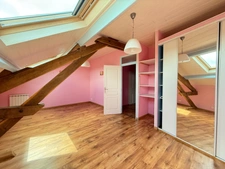 En exclusivite ! Maison de village, 300m², 10 chambres avec dépendances sur 3489m² de terrain 178 500 €