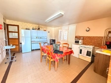 EN EXCLUSIVITE ! Maison en pierre de 136m², 2 garages sur terrain de 950m² 71 500 €