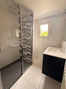 Maison de caractère en pierre, 134m², 4 chambres, Terrain de 2 668 m², proche des Trois Lacs 129 900 €