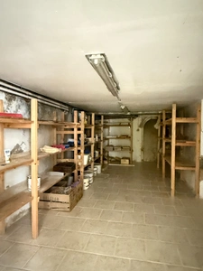 En exclusivite ! Maison de village, 300m², 10 chambres avec dépendances sur 3489m² de terrain 178 500 €