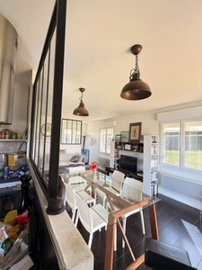 Pavillon de 68m² 2 chambres avec vue exceptionnelle sur vallée et chateau de Puyguillon 2998m² de terrain 117 500€