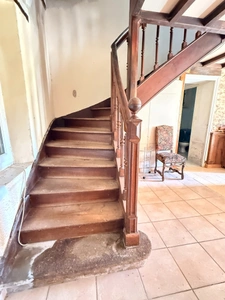 Maison en pierre 105m², 3 chambres sur 1 hectare de terrain + 3ha de terrain indépendants supplémentaires 78 000 €