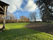 Maison à restaurer de 51m² avec possibilité de 46m² supplémentaire + dépendances sur 3674m² de terrain 37500€