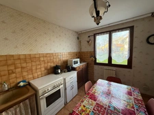 Pavillon de 155m², 5 chambres avec possibilité de 2 appartements indépendants sur terrain de 1527m² 138 000 €