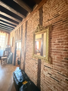 OPPORTUNITE ! Restaurant de caractère avec fonds et murs, adresse emblématique, à vendre au coeur de Guéret 415 000 €