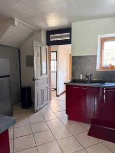 Gite/Maison en pierre, 164m², avec dépendances sur 945m² de terrain 127 000 €