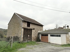 EN EXCLUSIVITE ! Belle grange en pierre 60m² au sol avec garage double sur 715m² de terrain 18 500 €