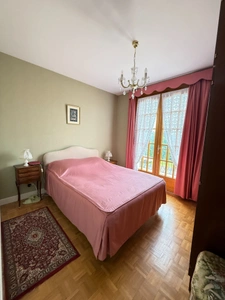 Pavillon surélevé sur sous sol, 96m², 3 chambres, sur terrain de 505m2, 97 900 €
