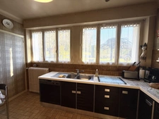 Maison en pierre 158m², 5 chambres, avec garage sur parc arboré de 5193m² 249 000 €