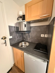 EN EXCLUSIVITE ! Studio rénové de 12 m² – Centre-ville de Guéret – Investissement locatif 21 000 €