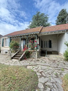 Ensemble de 2 maisons mitoyennes superficie totale de 107m², avec garage, terrain 1171m² 76 600 €