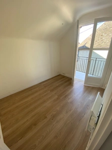 Maison de ville en pierre à rénover, 54m², 19 500 €