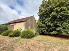 Propriété de caractère 284m² habitable, 5 chambres, annexe + grange sur terrain de 6885m² 197 000 €