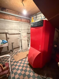 Maison de ville de 157m² avec potentiel local professionnel et dépendances, jardin 69 900 €