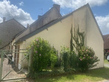 Maison en pierre, 167m², avec grange sur 730m² de terrain 112 000 €