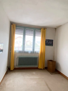 Maison de ville 108m², avec courette et dépendances 49 500 €