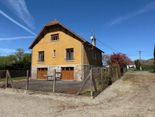 EN EXCLUSIVITE Pavillon de 146m², sur sous sol, 4 chambres sur terrain de 6232m² 178 000 €