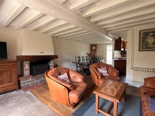 Maison de caractère en pierre, 134m², 4 chambres, Terrain de 2 668 m², proche des Trois Lacs 129 900 €