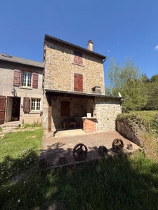 MAGNIFIQUE Moulin de Peurousseau 142m², 4 chambres sur terrain de 4663m² 174 000 €
