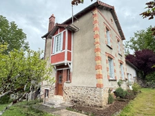 EN EXCLUSIVITE Maison 184m², 4 chambres avec dépendances sur 4396m² de terrain 149 900 €
