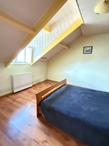 En exclusivite ! Maison de village, 300m², 10 chambres avec dépendances sur 3489m² de terrain 178 500 €