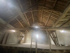 Demeure de 284m², 11 pièces, 7 chambres avec 600m² de dépendances, terrain de 2200m² 211 000 €