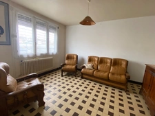 Maison de ville 108m², avec courette et dépendances 49 500 €