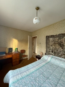 Pavillon de 155m², 5 chambres avec possibilité de 2 appartements indépendants sur terrain de 1527m² 138 000 €